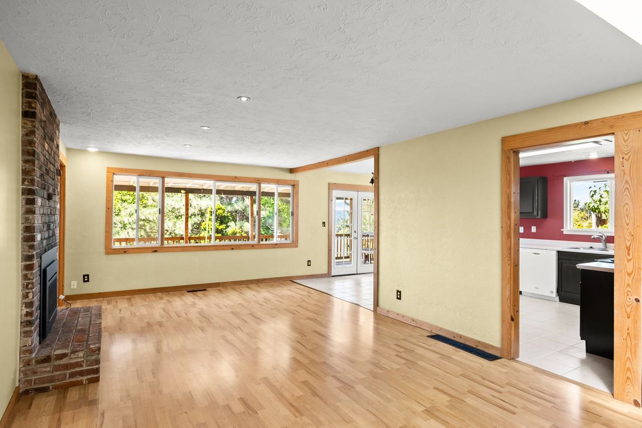 5034 Se Flavel Dr #NA - Photo 2 of 22