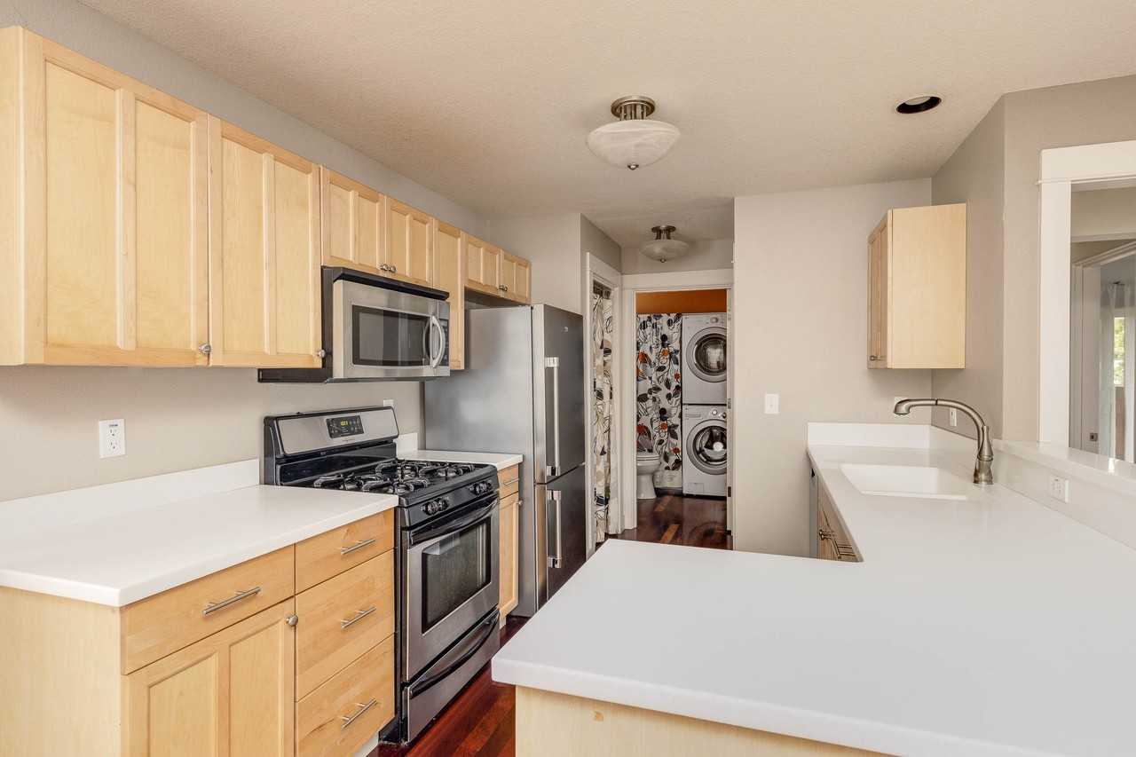 4017 Ne Roselawn St #NA - Photo 7 of 24