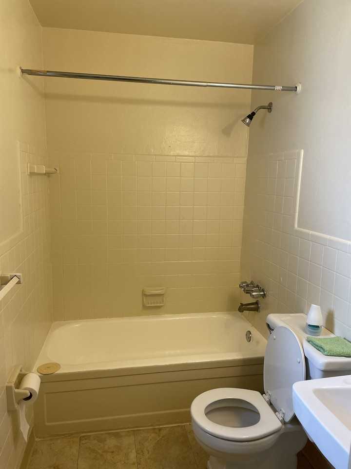 1818 Suman Ave #B - Photo 4 of 4