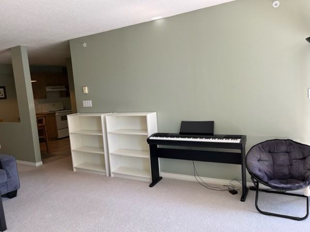 5639 Hampton Pl - Photo 3 of 16
