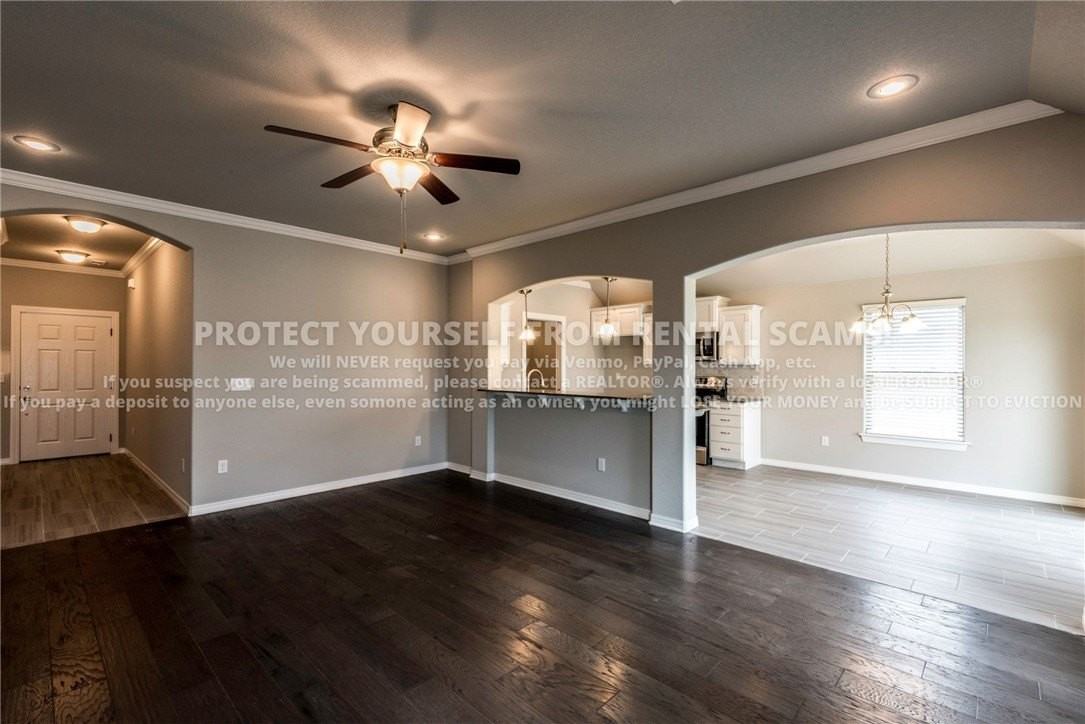 4488 W Wales Dr - Photo 4 of 15