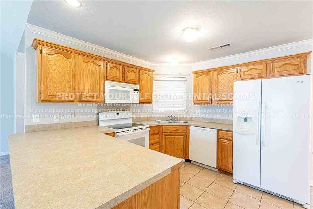 245 Ravenwood Rd #A - Photo 7 of 16