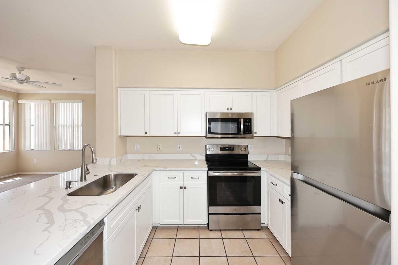 20100 N 78th Pl #2156 - Photo 3 of 26