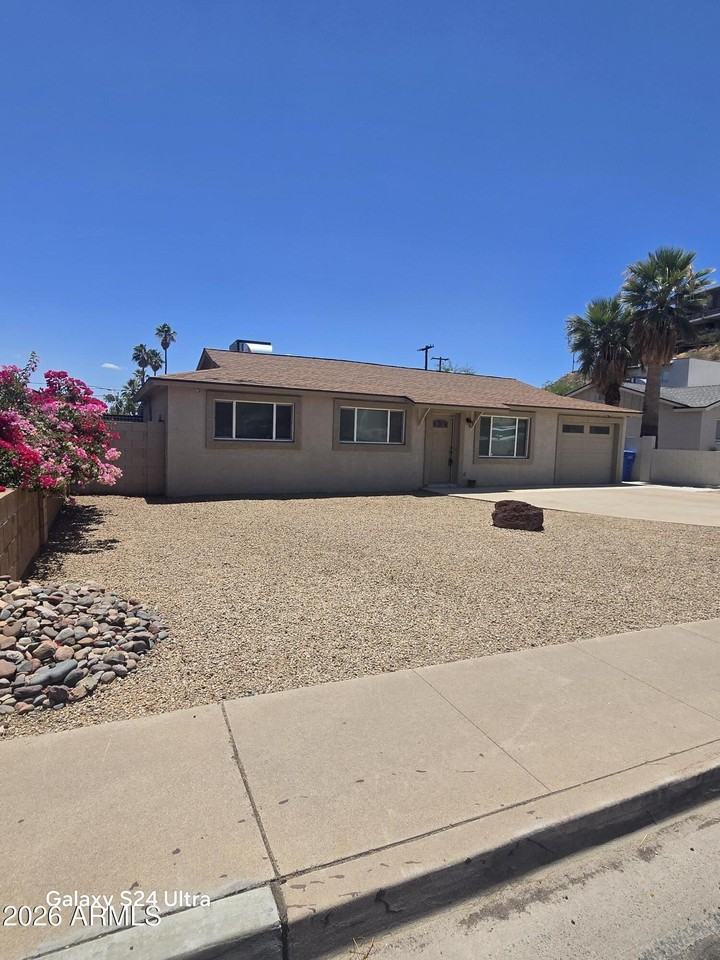 1133 E Butler Dr - Photo 2 of 19