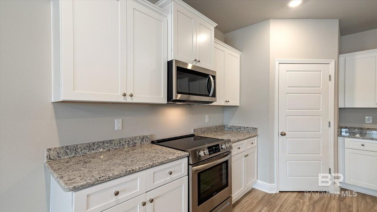 31448 Memphis Loop - Photo 4 of 22
