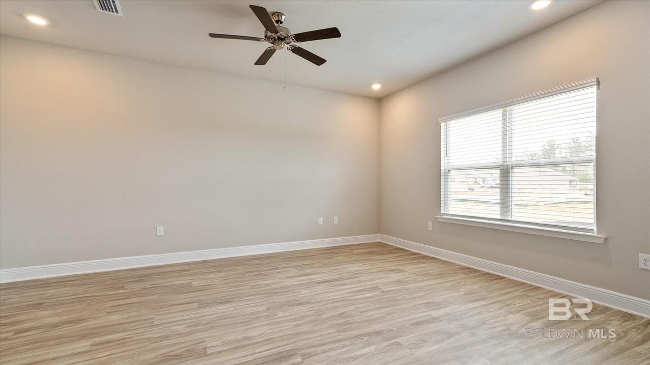31448 Memphis Loop - Photo 5 of 22