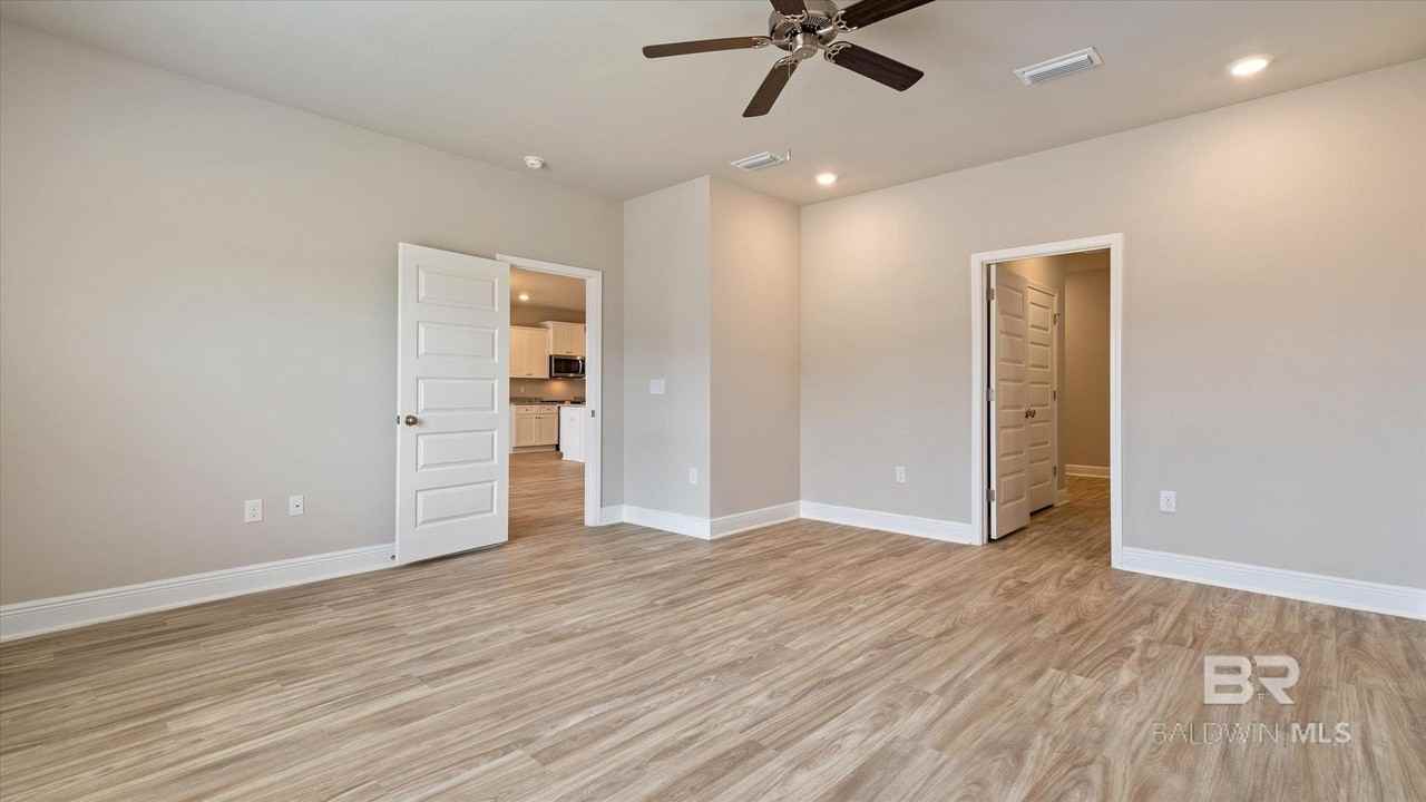 31448 Memphis Loop - Photo 6 of 22