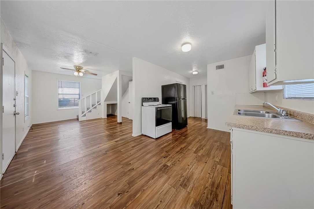 813 Furman Ave #1 - Photo 5 of 25
