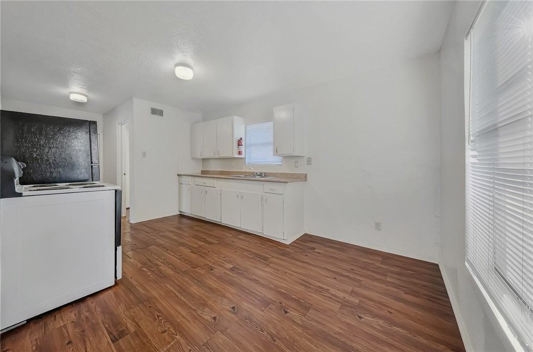 813 Furman Ave #1 - Photo 7 of 25
