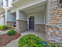 featured image of 915 Emma Kate Ct