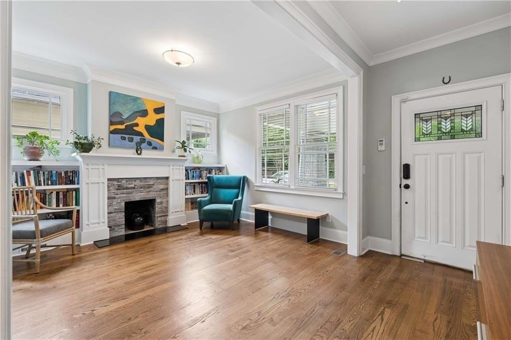 355 6th St Ne - Photo 5 of 47
