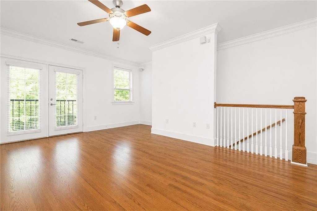 5490 Glenridge Park #5490 - Photo 3 of 26