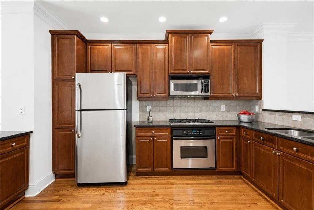 5490 Glenridge Park #5490 - Photo 5 of 26