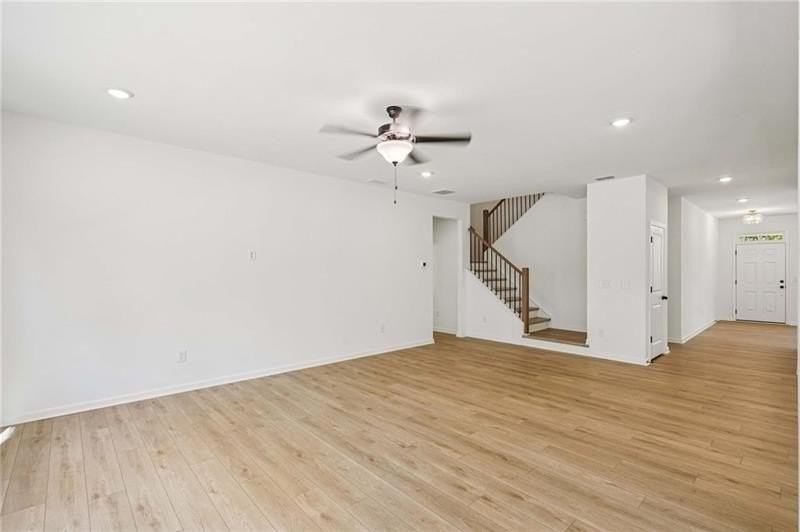 240 Silverleaf Trl - Photo 3 of 35