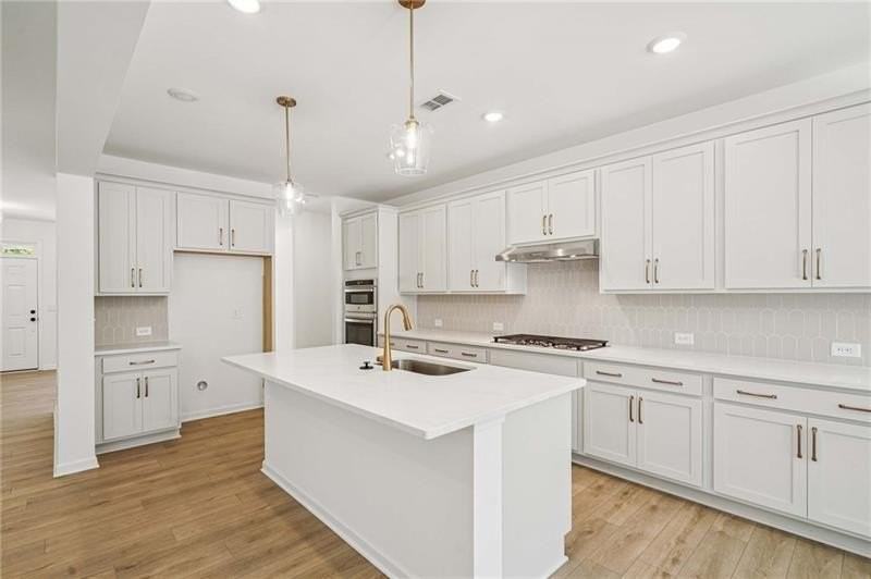 240 Silverleaf Trl - Photo 7 of 35