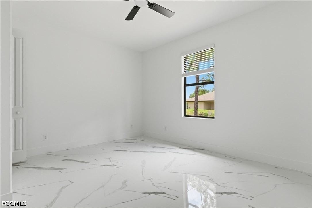 4787 Golfview Blvd - Photo 4 of 13