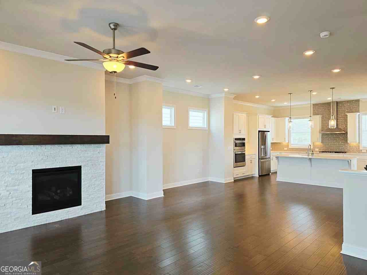 657 Summitt Hill Way - Photo 5 of 50