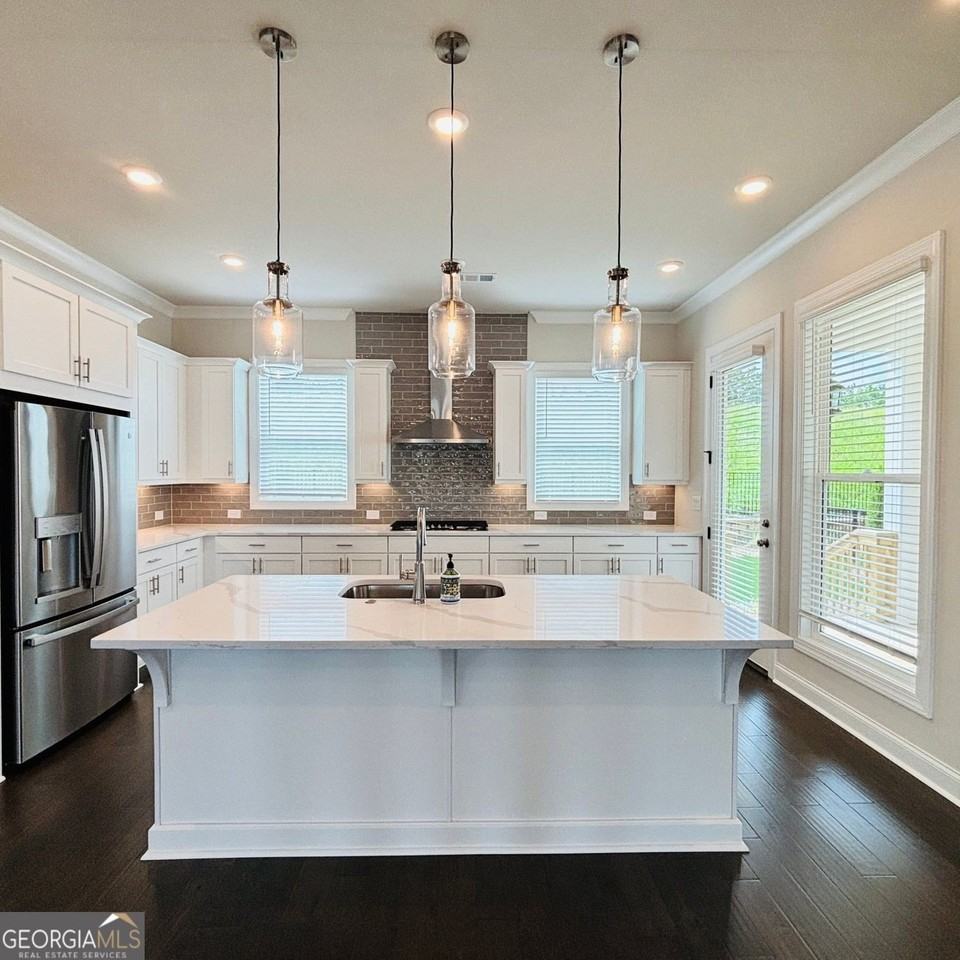 657 Summitt Hill Way - Photo 6 of 50