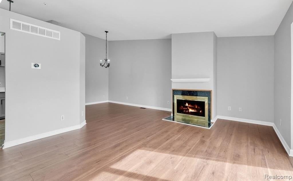1921 Vine Way Dr #35 - Photo 5 of 28