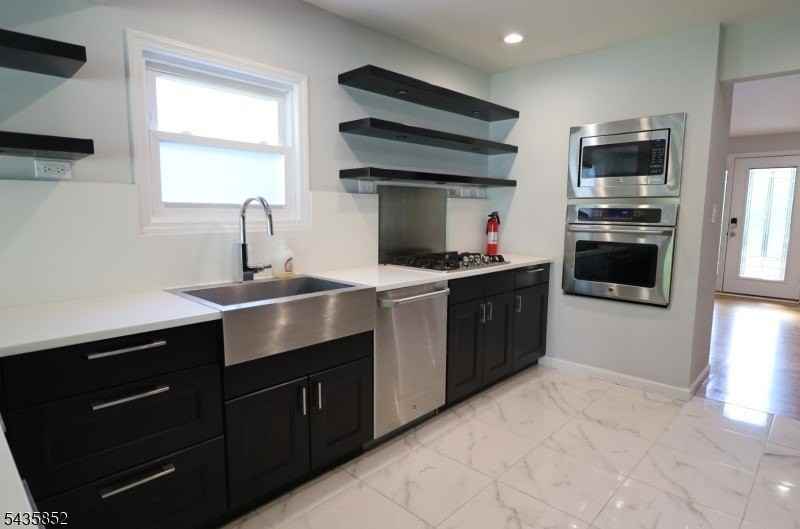 15 Nestro Rd - Photo 4 of 10
