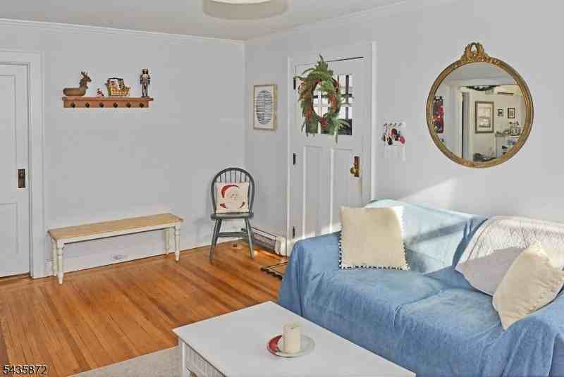 42 Olyphant Dr - Photo 3 of 18