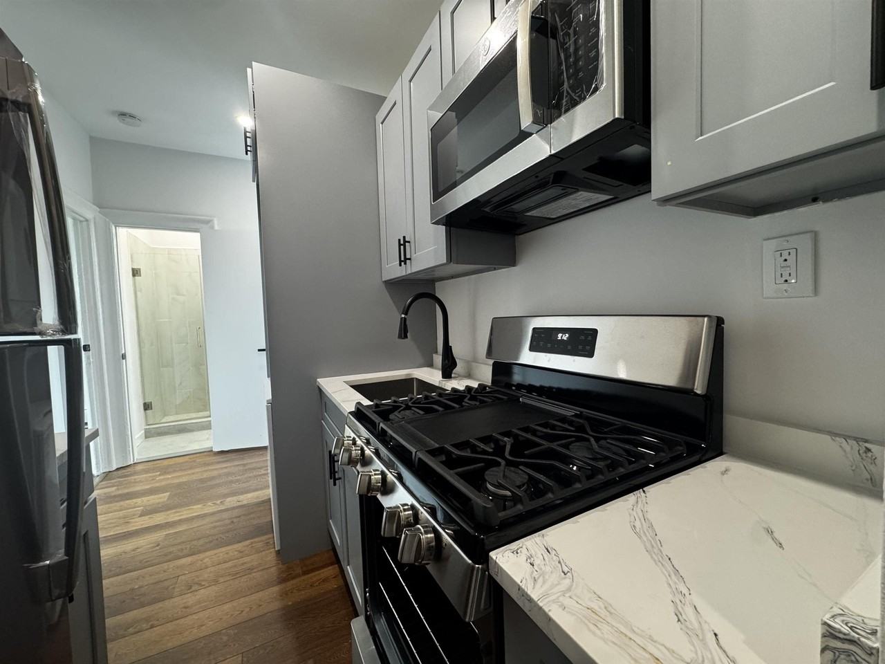 149 Zabriskie St #45 - Photo 3 of 11
