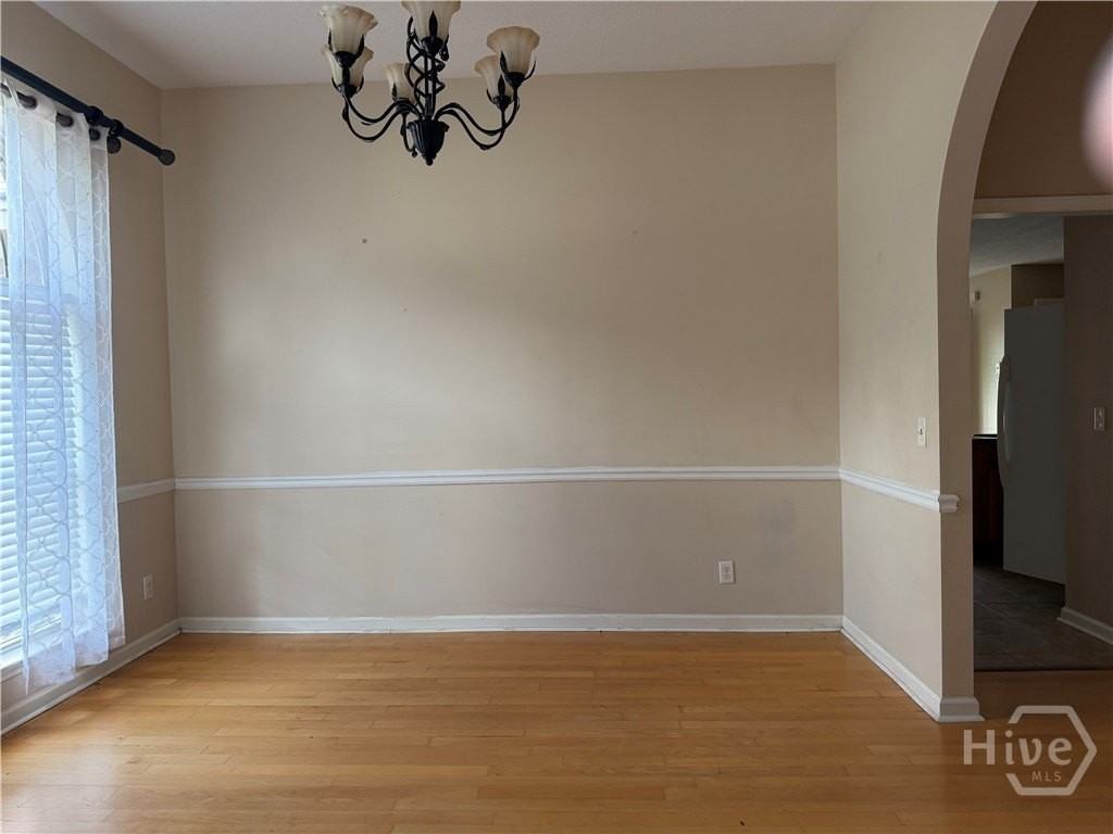 275 Silver Brook Cir - Photo 7 of 18