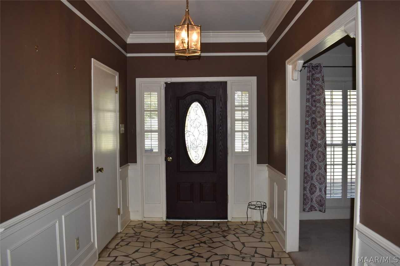 414 Arrowhead Dr - Photo 5 of 41