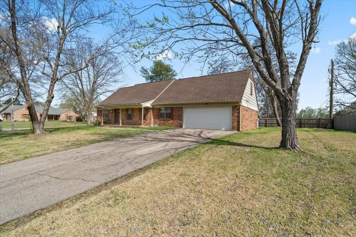 676 Hermitage Trail Dr - Photo 3 of 22