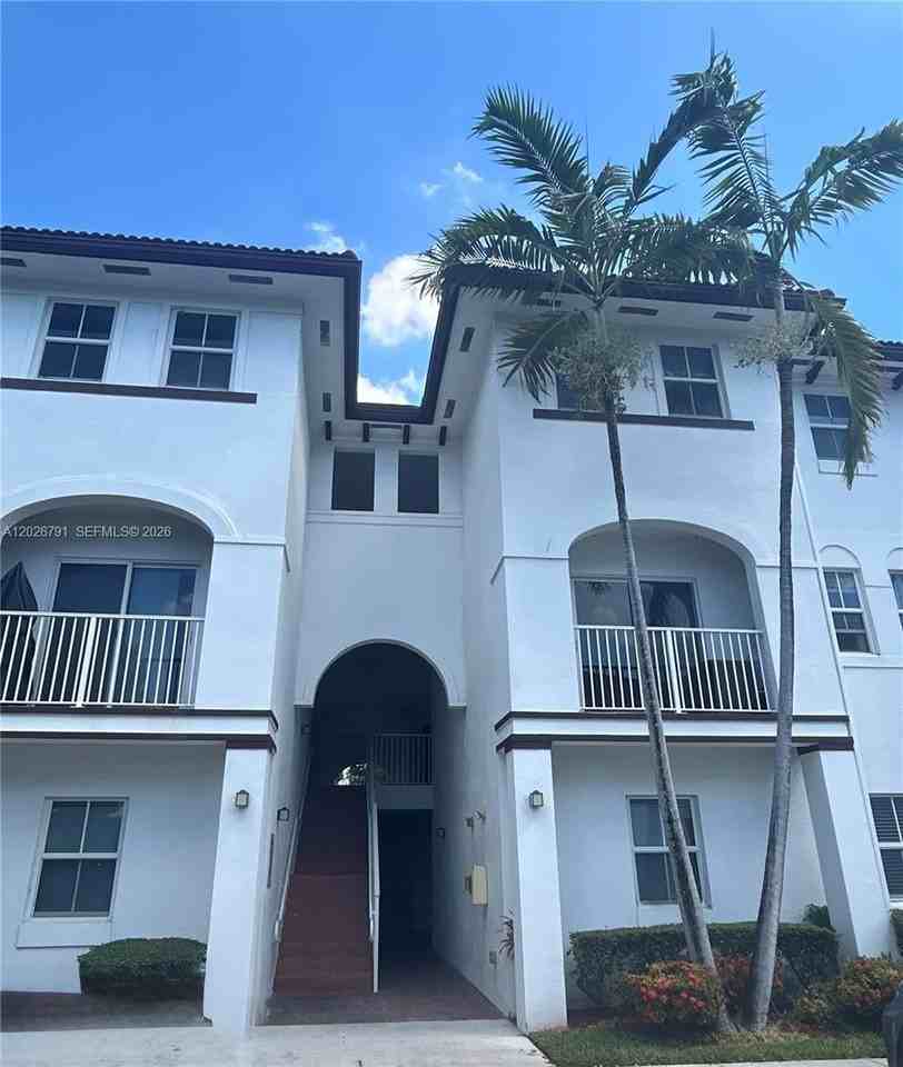 8960 Nw 97th Ave #216