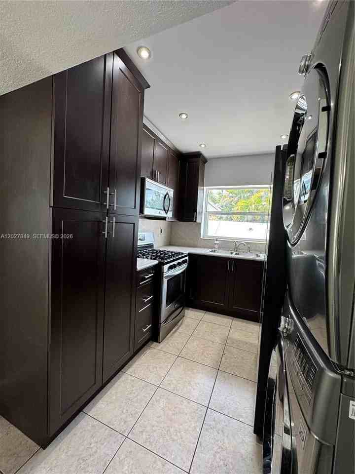 7420 Big Cypress Dr - Photo 5 of 23