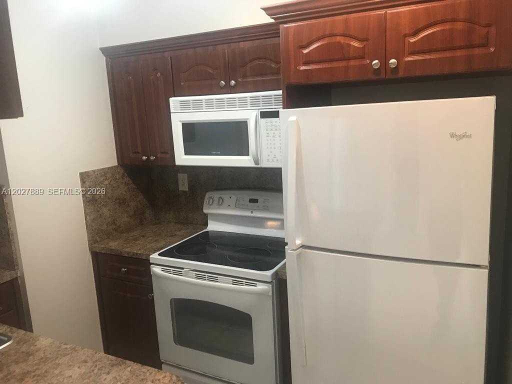 6740 Nw 175th Ln #L20 - Photo 4 of 22