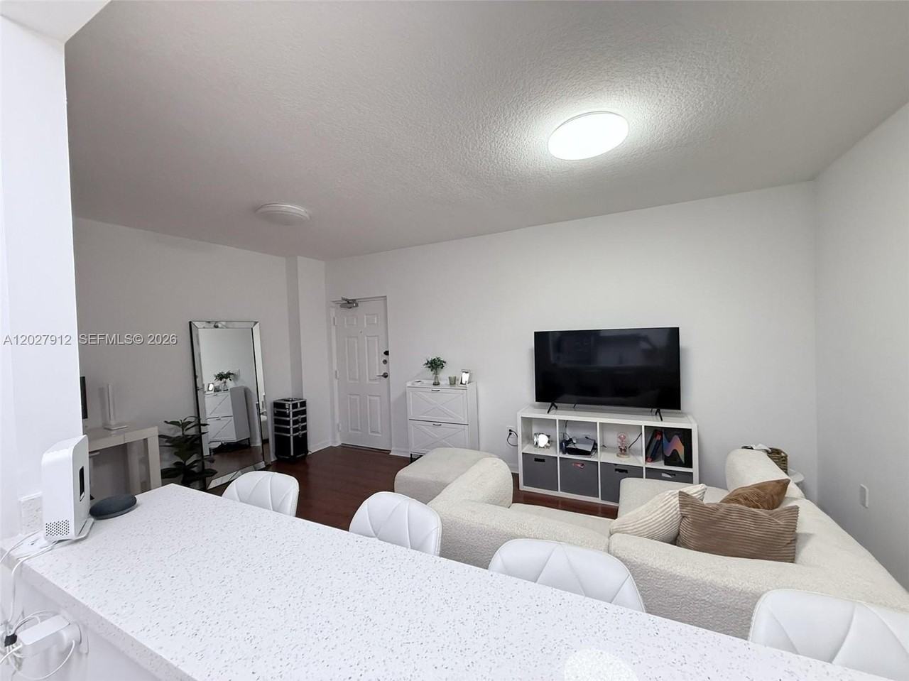 115 Sw 42nd Ave #402 - Photo 7 of 27