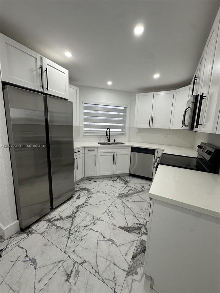 680 Nw 124th Pl #NA - Photo 4 of 20
