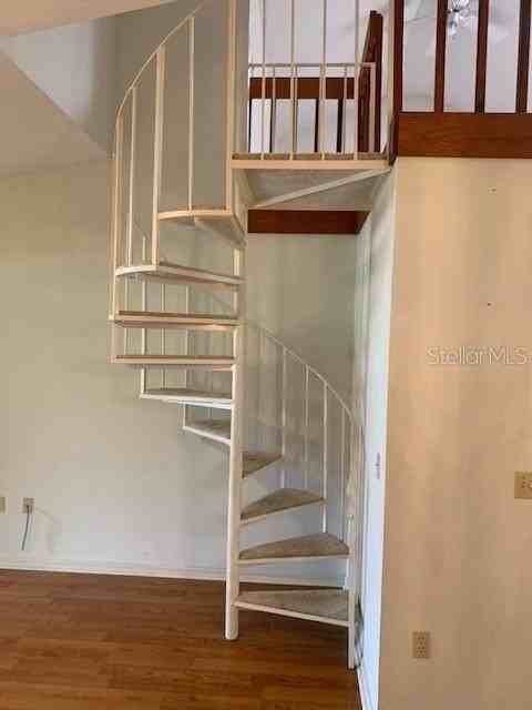 1115 Dosseywood Ln - Photo 5 of 9
