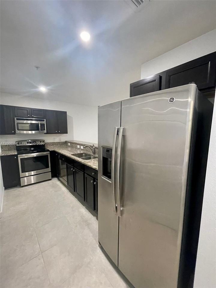 22511 Sw 88th Pl #2-24 - Photo 2 of 8