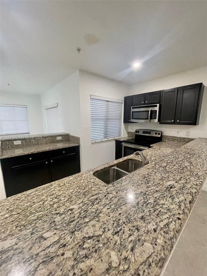 22511 Sw 88th Pl #2-24 - Photo 3 of 8