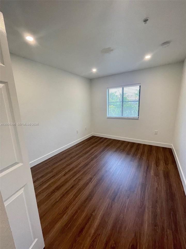 22511 Sw 88th Pl #2-24 - Photo 4 of 8