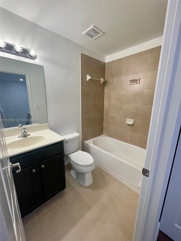 22511 Sw 88th Pl #2-24 - Photo 6 of 8