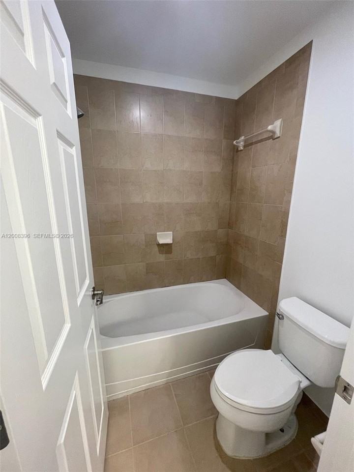 22511 Sw 88th Pl #2-24 - Photo 7 of 8