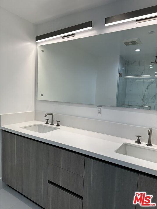 9842 Vidor Dr #101 - Photo 4 of 8