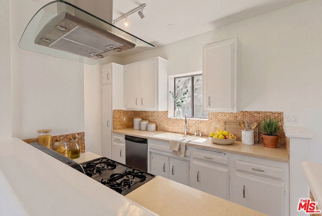 2013 Cyprean Dr - Photo 3 of 8