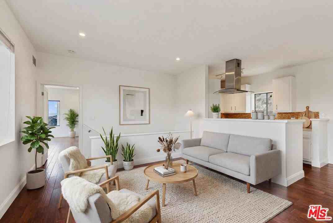 2013 Cyprean Dr - Photo 4 of 8