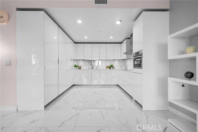 6250 Hollywood Blvd #12F - Photo 5 of 8