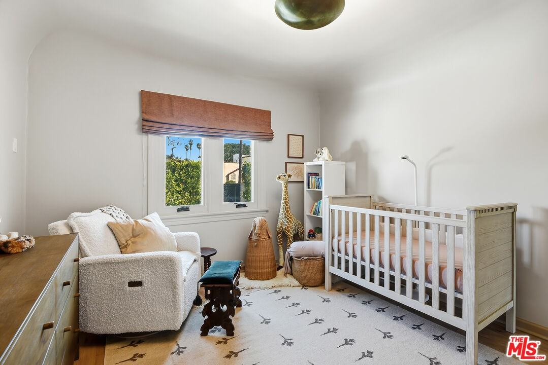 627 N Fuller Ave - Photo 3 of 8