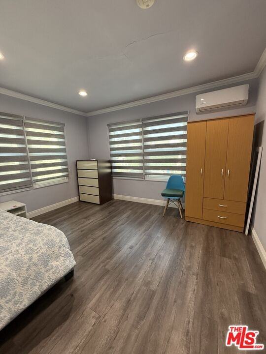 731 Crenshaw Blvd - Photo 3 of 8
