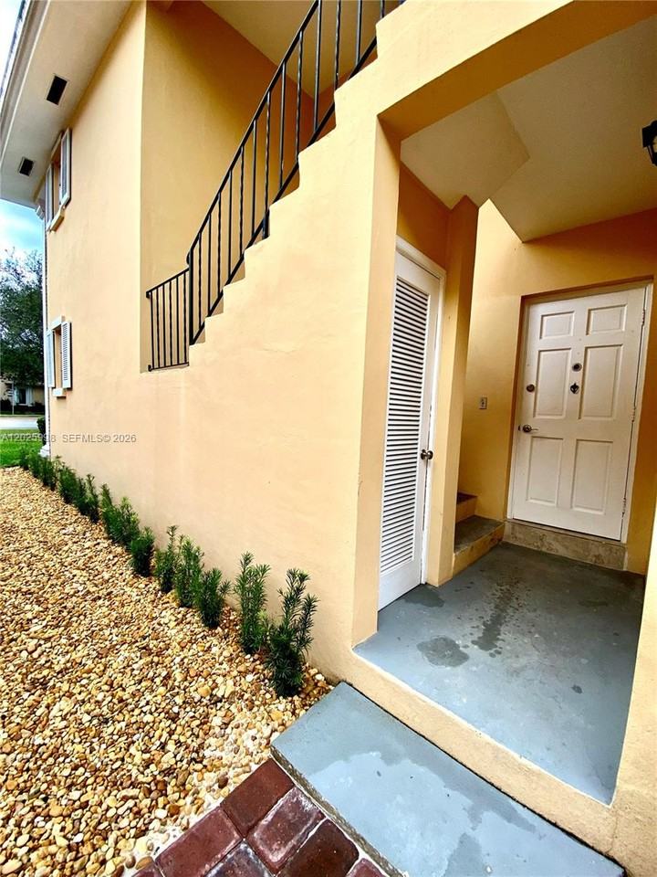 3926 Segovia St - Photo 4 of 8