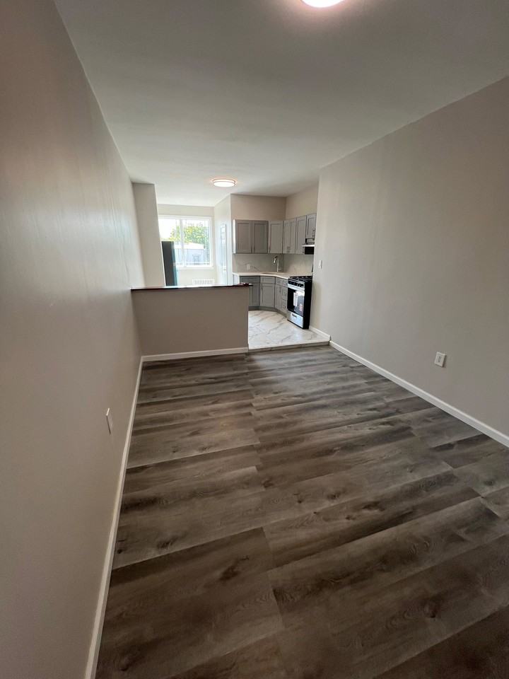 2012 Greene Ave #2 - Photo 4 of 8