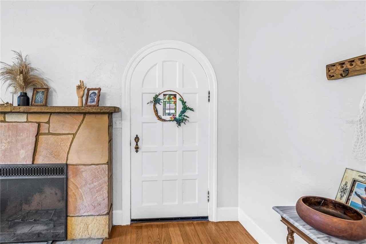 316 18th Ave Ne - Photo 4 of 40