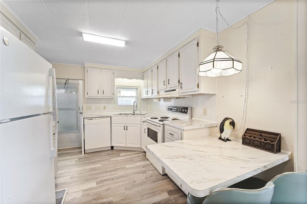 47 Delaware Ct #10 - Photo 6 of 25
